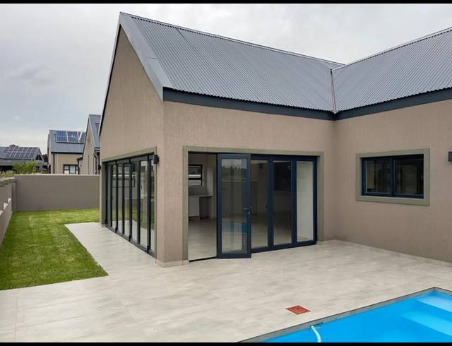 3 BEDROOM HOUSE FOR SALE IN HERON BANKS GOLF ESTATE